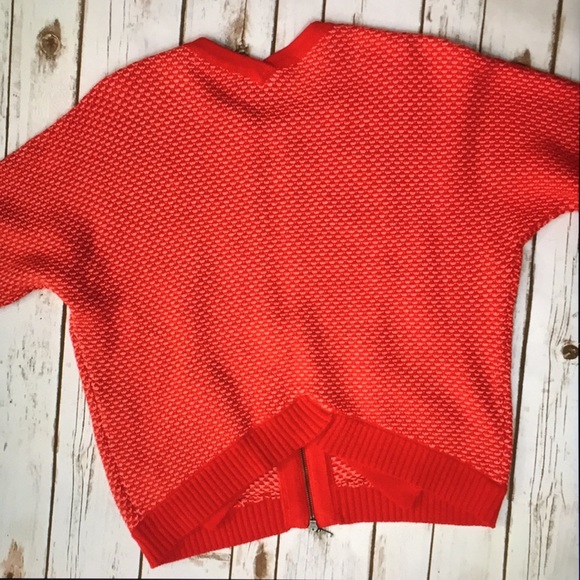 GORGEOUS CABI SWEATER - Picture 3 of 7